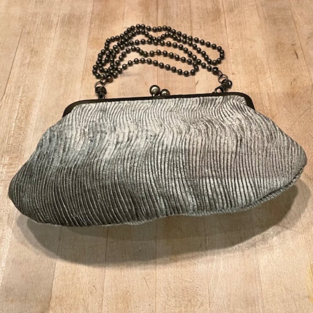 Clutch Purse / Crossbody Bag - like new - Picture 3 of 5